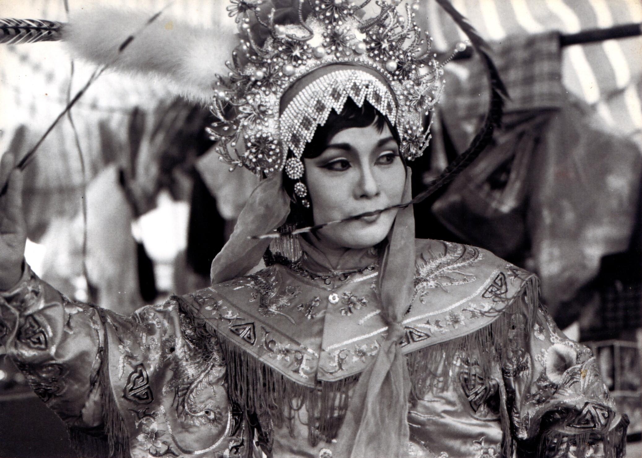 傳統骨，年輕魂 —— 戲曲潮牌・新義和